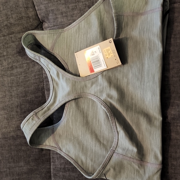 NWT Nike Large Sports Bra - Picture 2 of 3